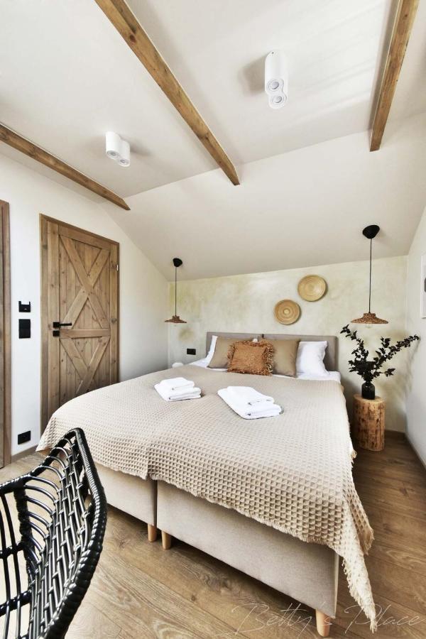 Betty'S Place Zabierzow Экстерьер фото