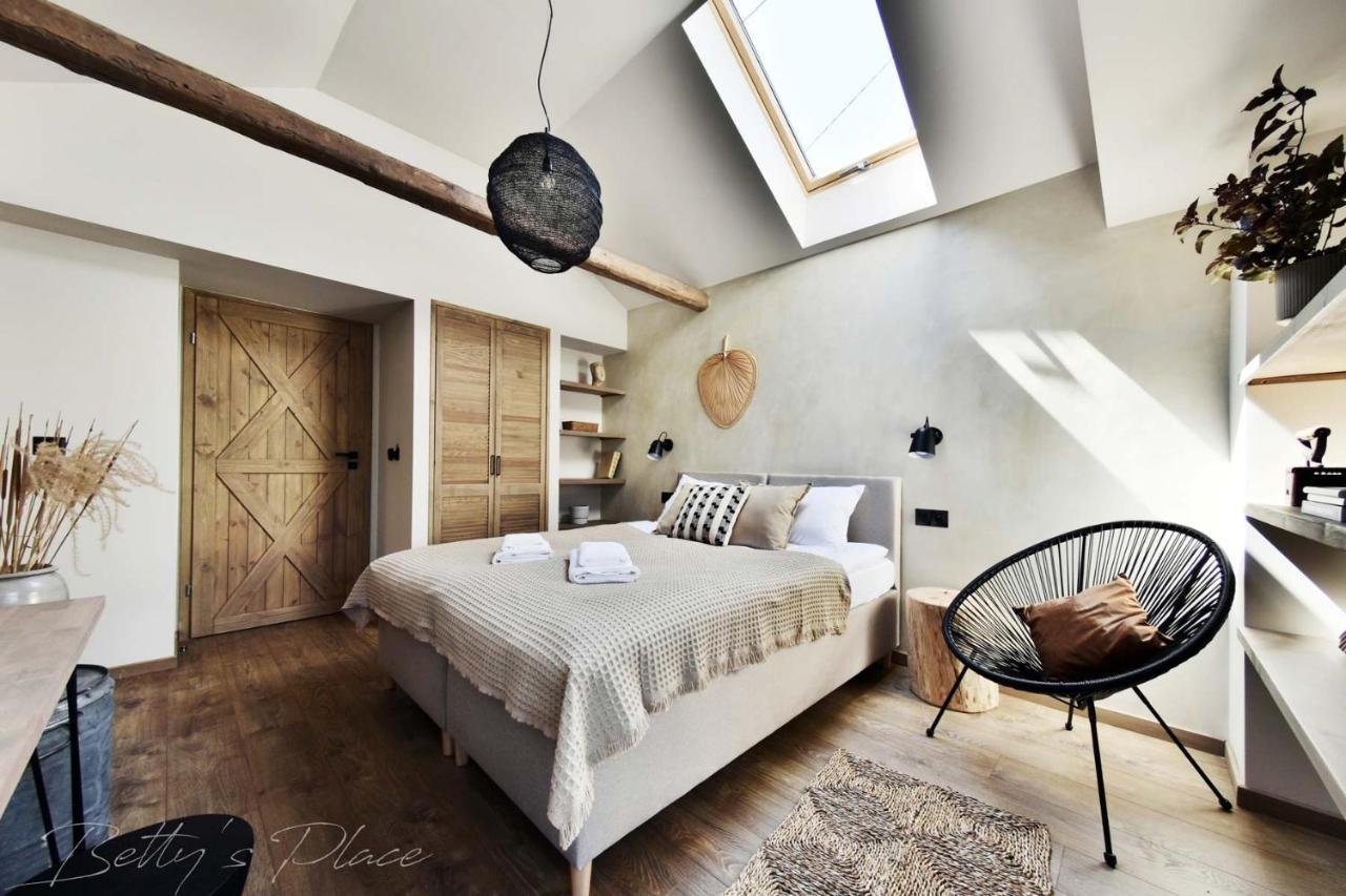 Betty'S Place Zabierzow Экстерьер фото
